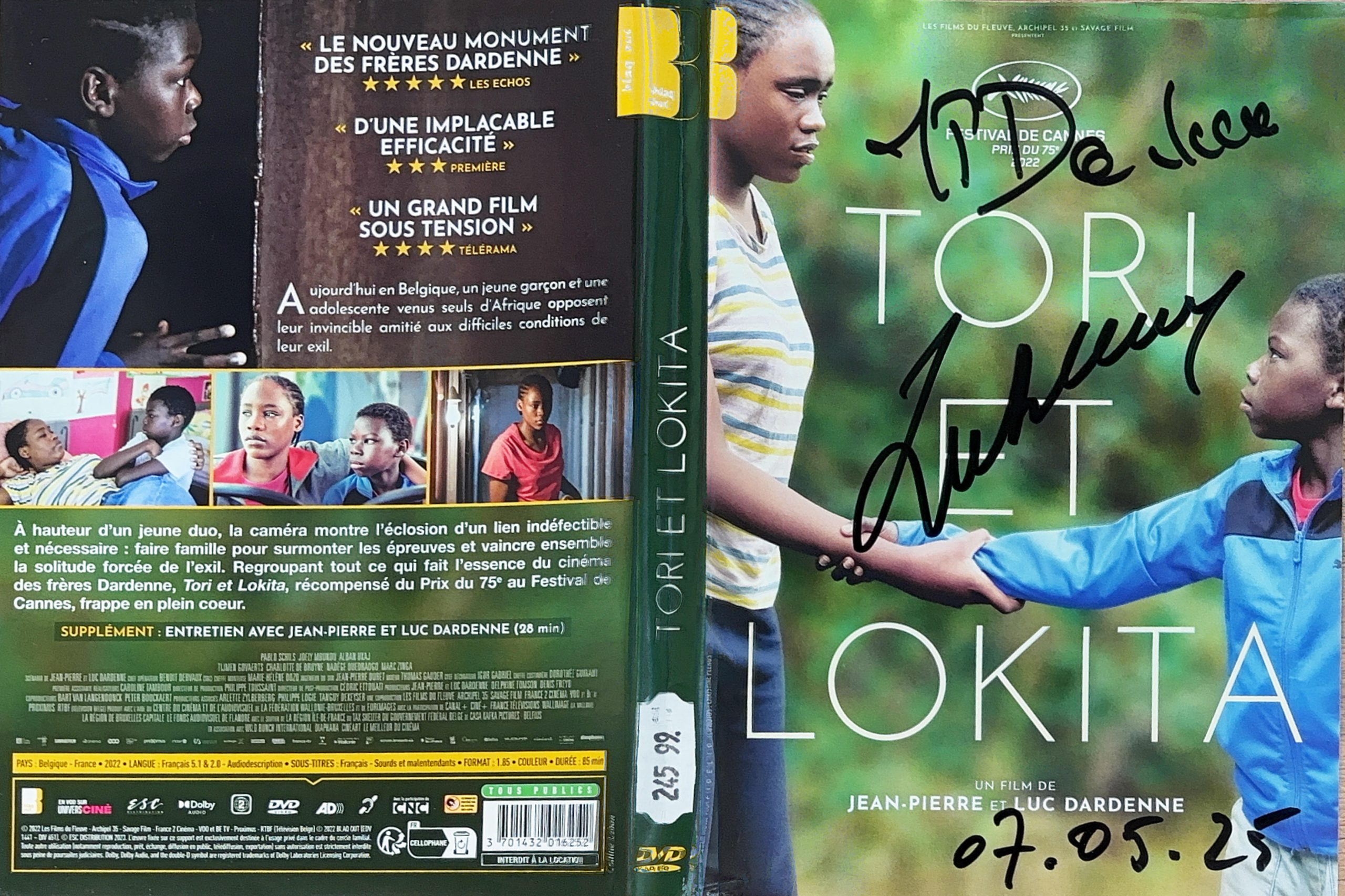 Tori et Lokita – Jaquette signée par Jean-Pierre et Luc Dardenne